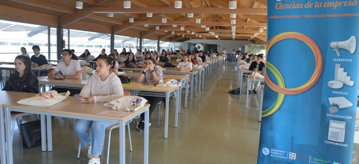 Imagen Más de 100 preuniversitarios de la Región miden sus conocimientos en la Olimpiada de Ciencias de la Empresa 